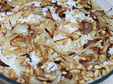 White Rice with Fried Onion and Pine Nuts