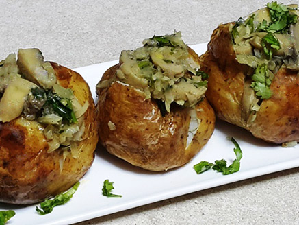Baked Potatoes Stuffed with Mushrooms